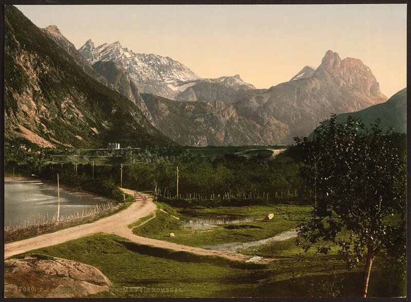 Scenic view of Romsdalen