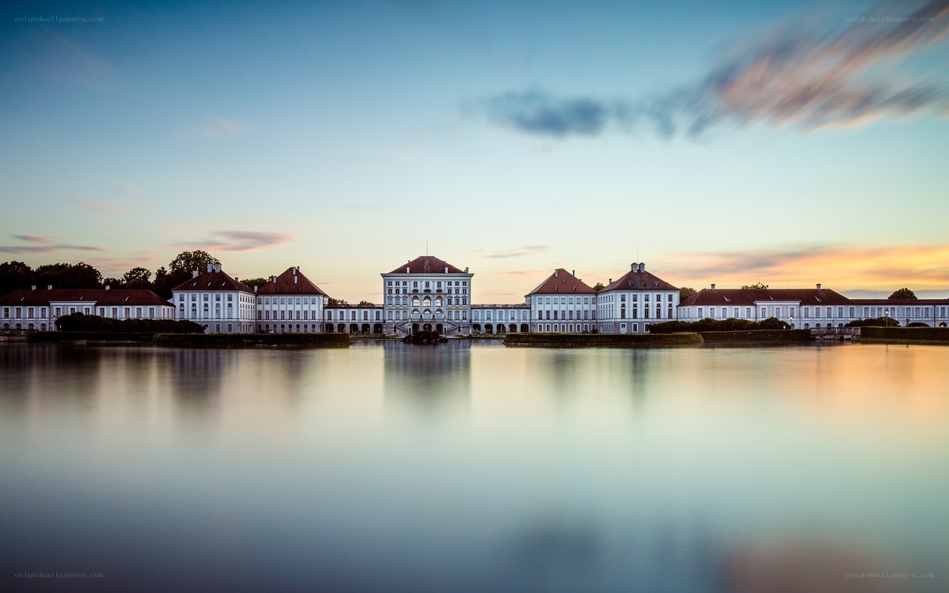Schloss Nymphenburg at dusk