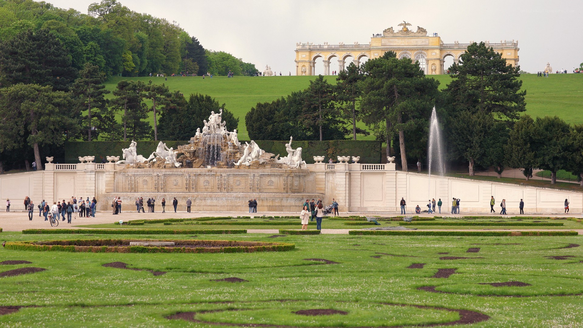 Schonbrunn Palace gardens