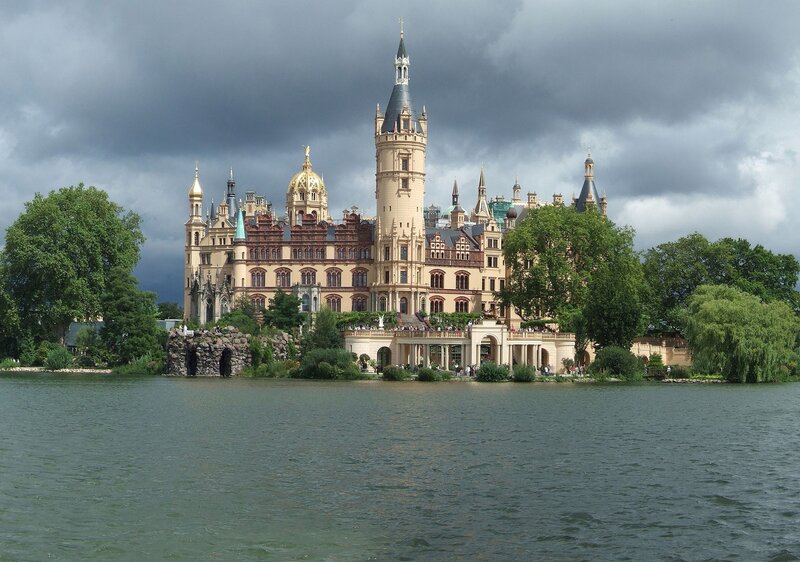 Schwerin Castle — Beige, Dramatic