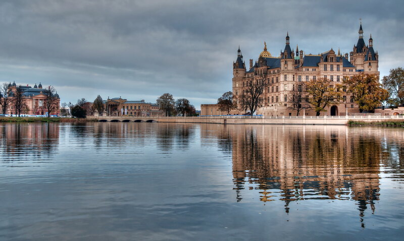 Schwerin Castle — Blue, Serene, Autumn
