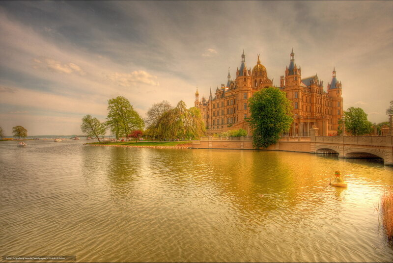 Schwerin Castle by the lake