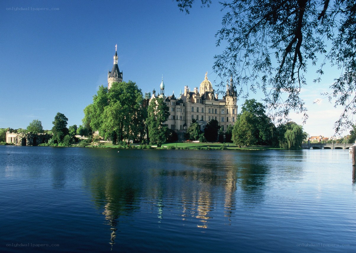 Schwerin Castle on a sunny day