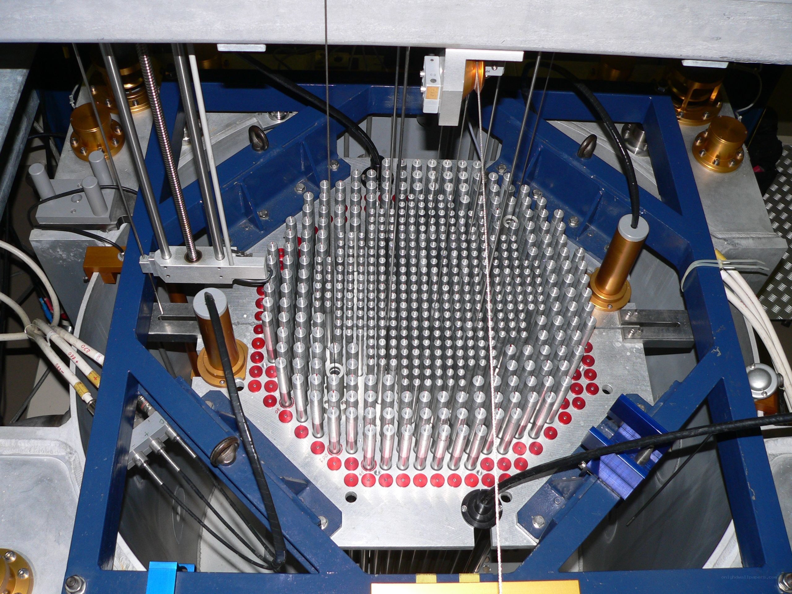 scientific instrument with array of tubes