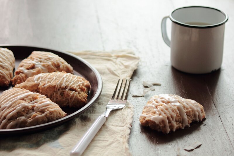 scones with tea on a wooden table