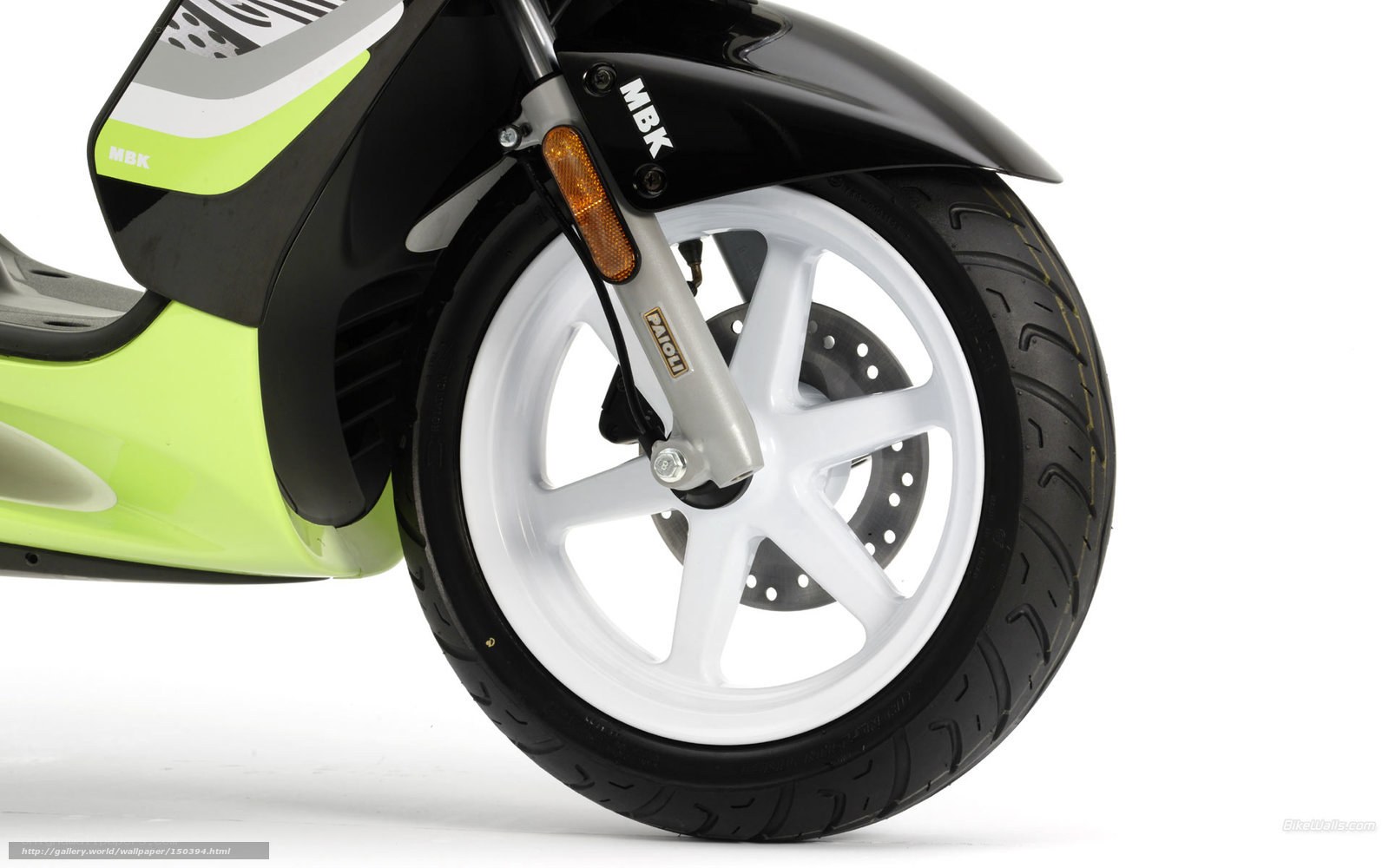 scooter front wheel detail