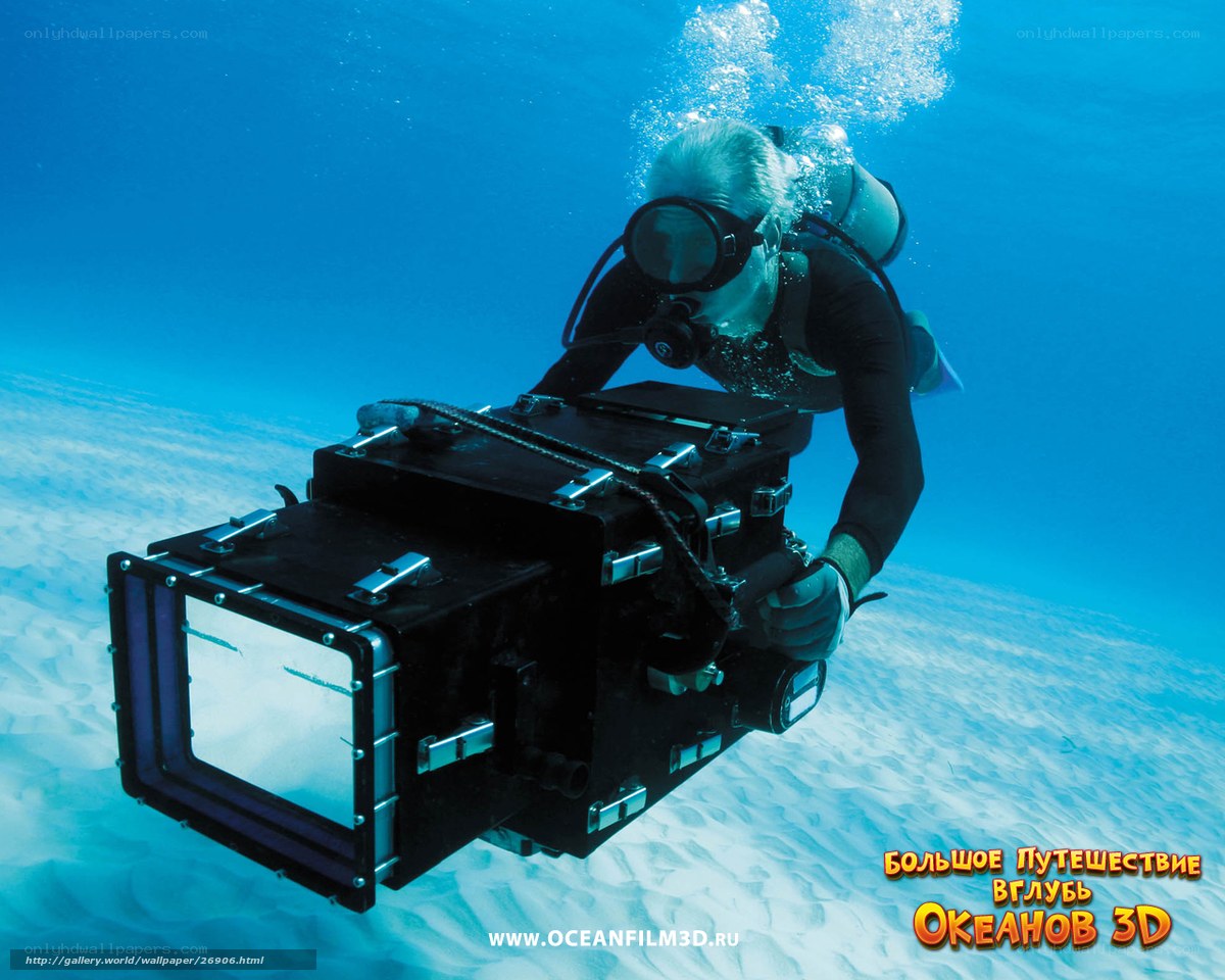 scuba diver with underwater camera