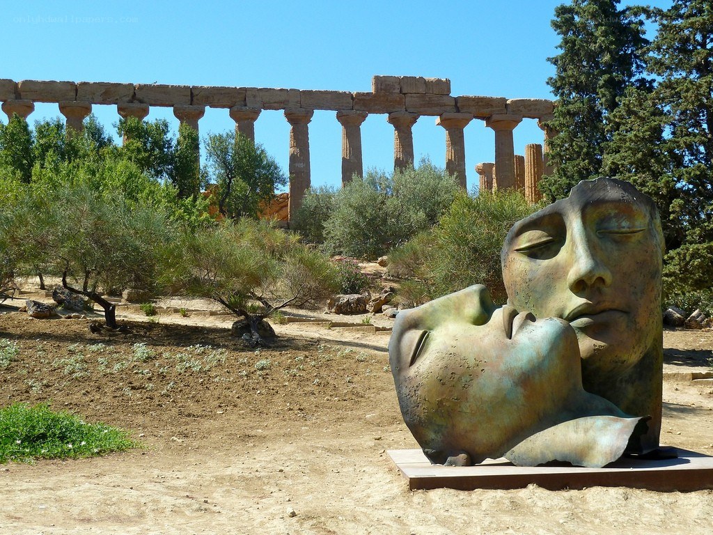 Sculpture at ancient ruins