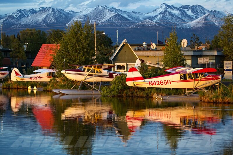 Seaplanes on Water