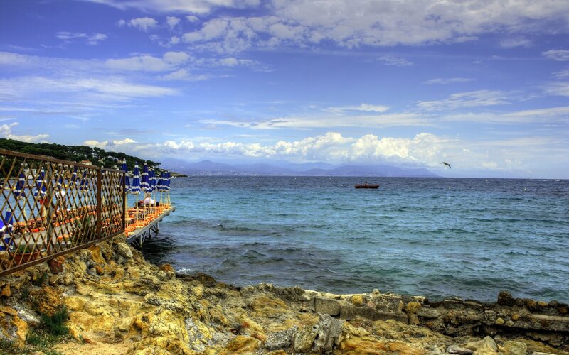 Seaside Restaurant Pier