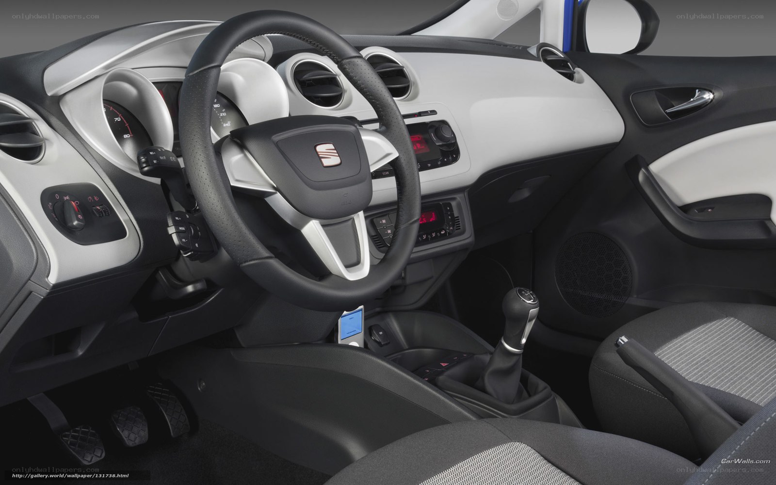SEAT Ibiza interior dashboard