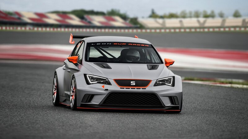 SEAT Leon Cup Racer on track