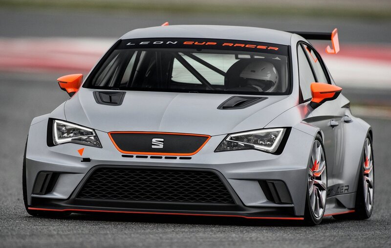 SEAT Leon Cup Racer on track