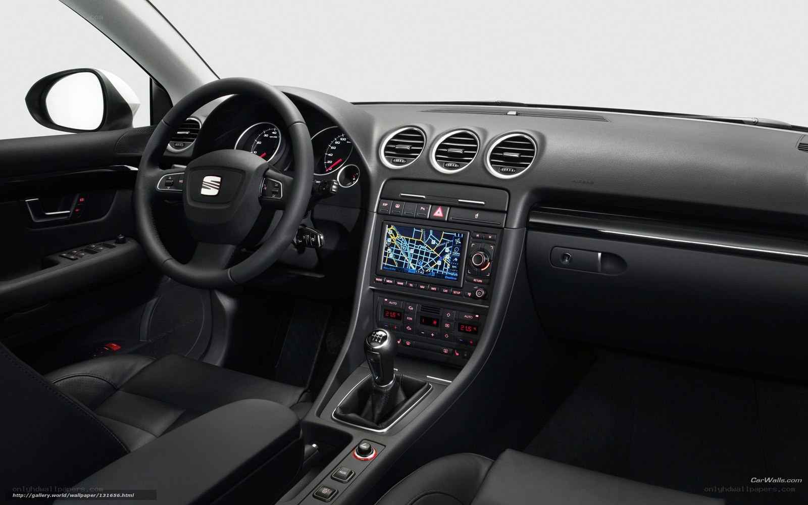 SEAT Leon interior dashboard