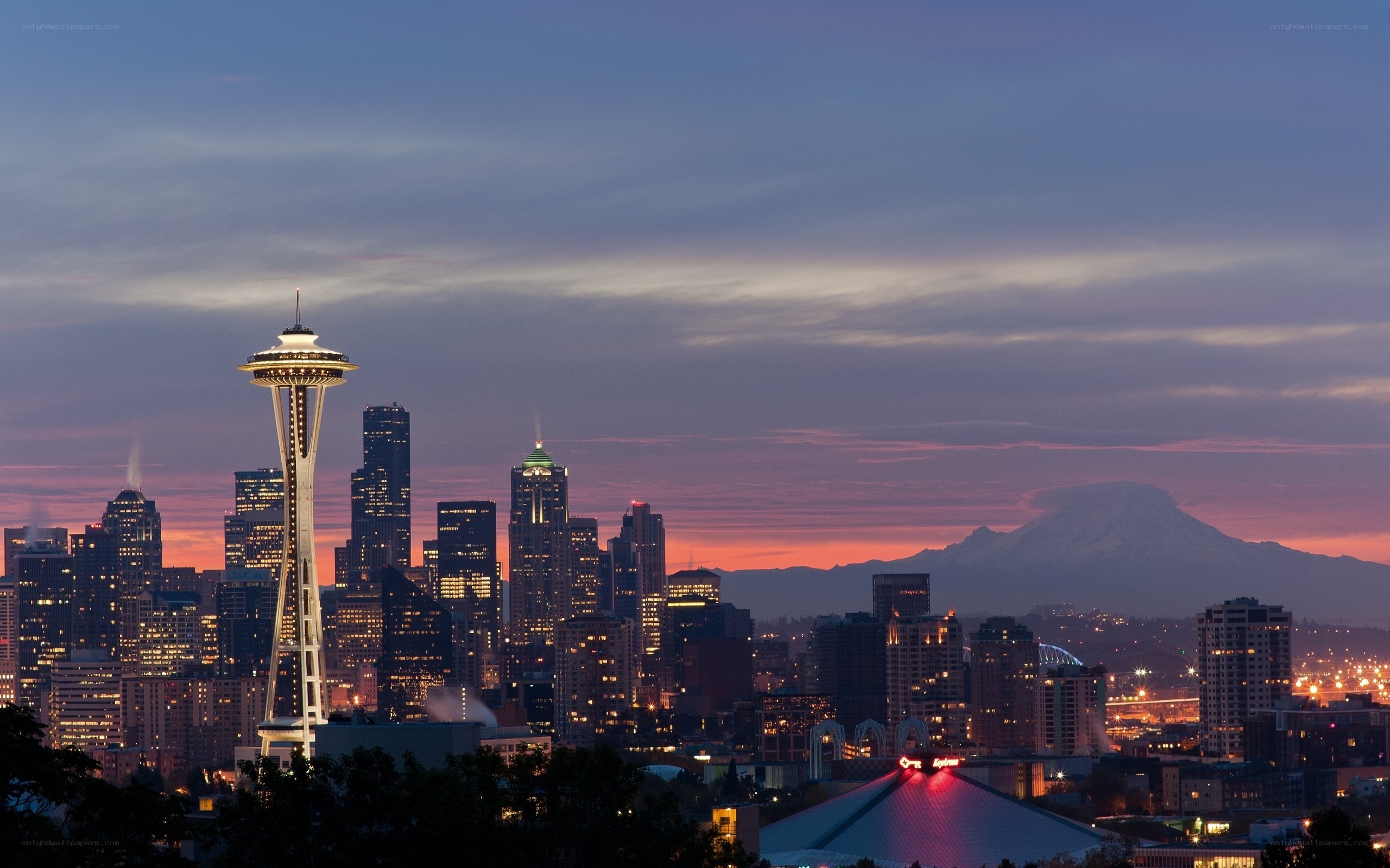 Seattle skyline at dusk