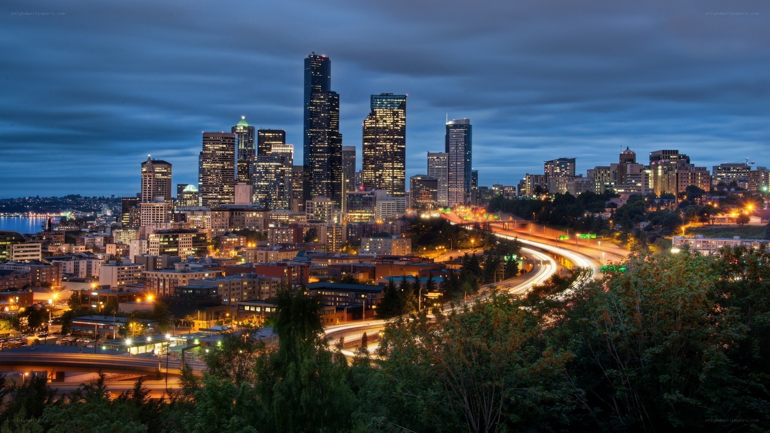 Seattle skyline at dusk