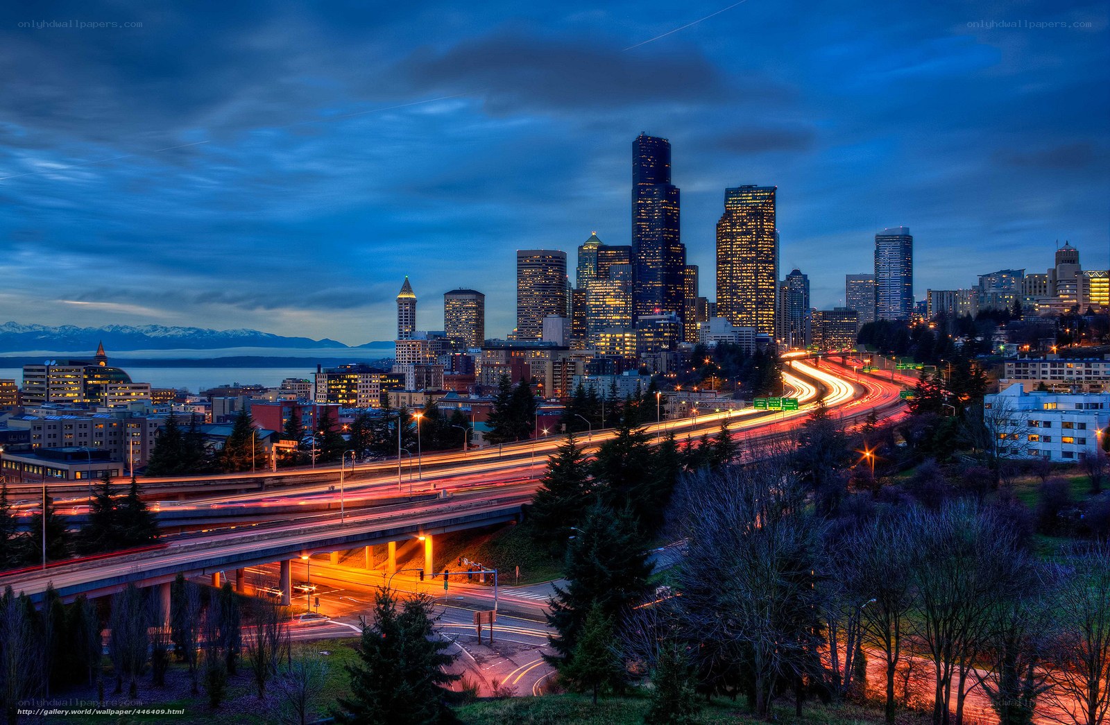 Seattle skyline at dusk
