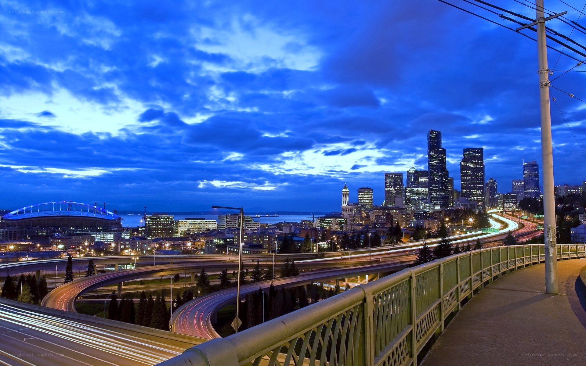 Seattle skyline at dusk
