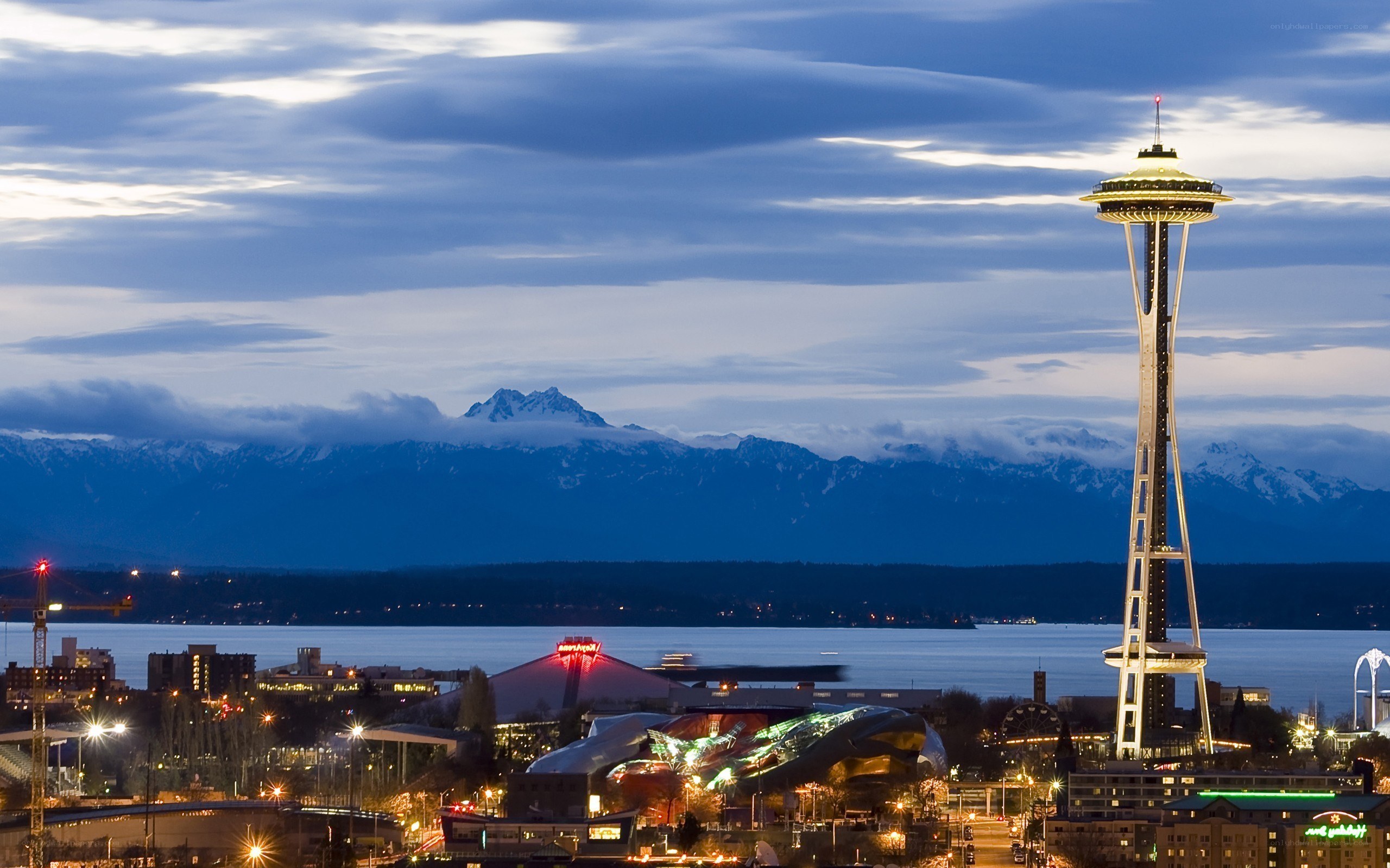 Seattle skyline at dusk
