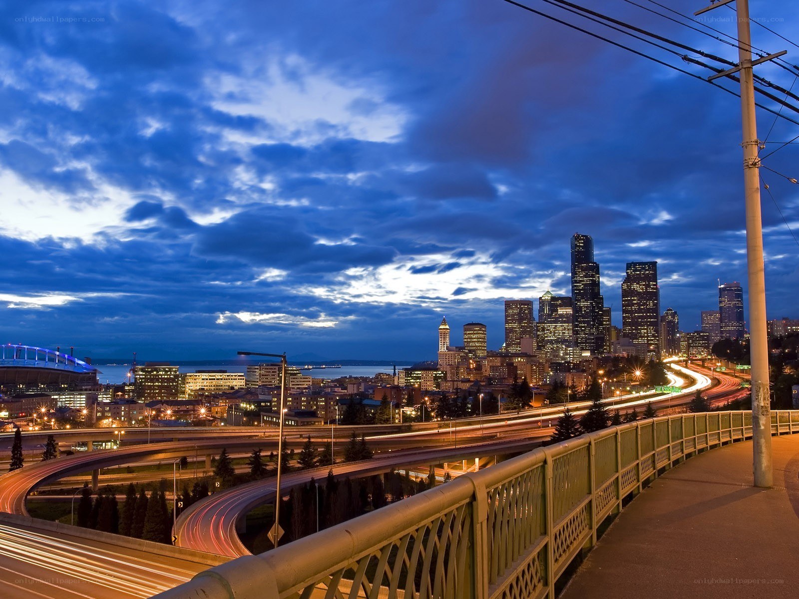 Seattle skyline at dusk