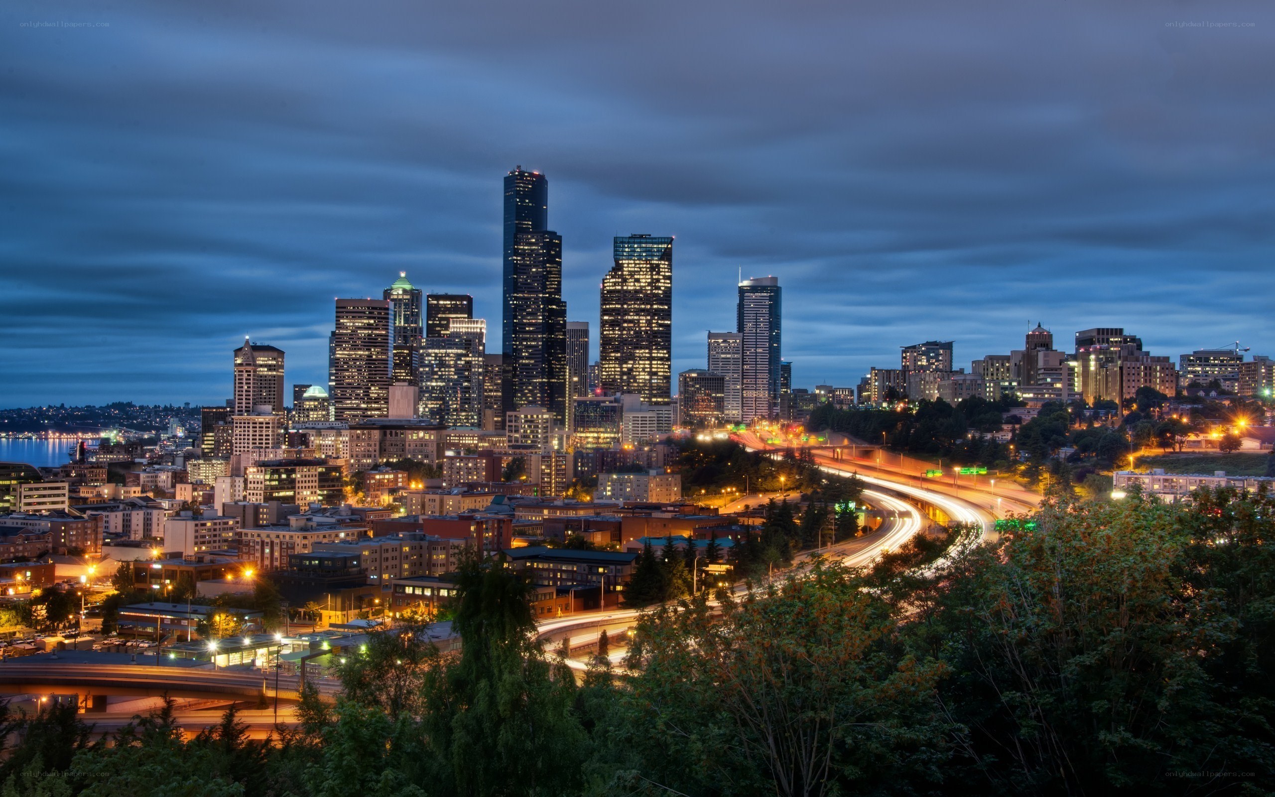 Seattle skyline at dusk