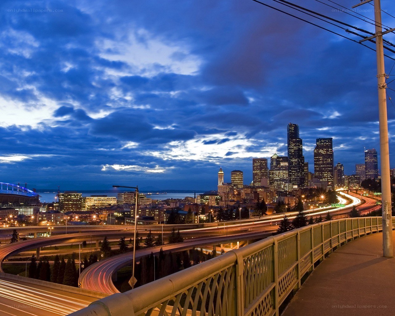 Seattle skyline at dusk