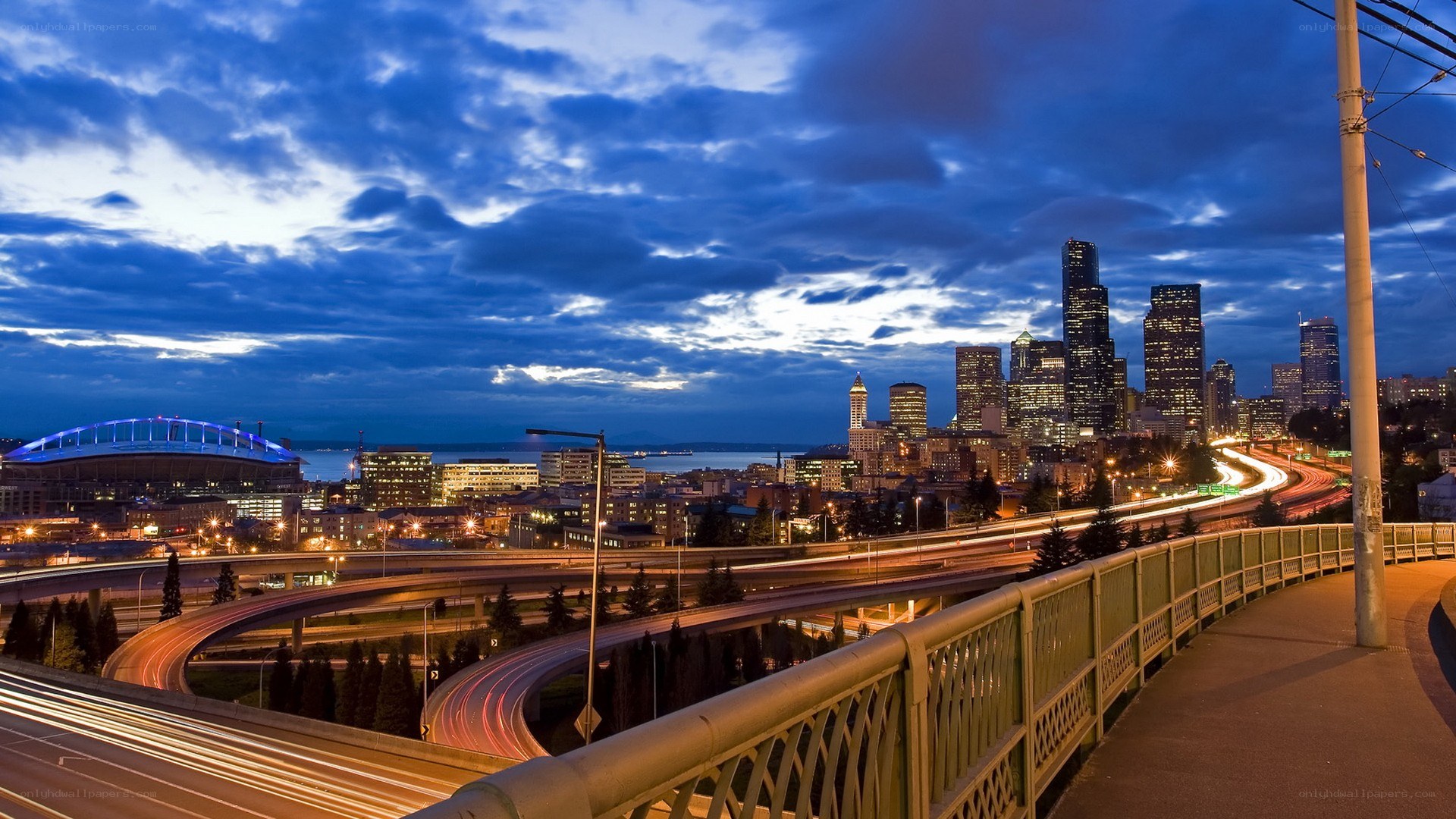 Seattle skyline at dusk