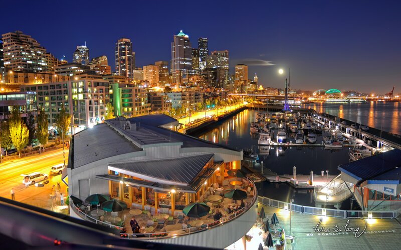 Seattle Waterfront at Night — Blue