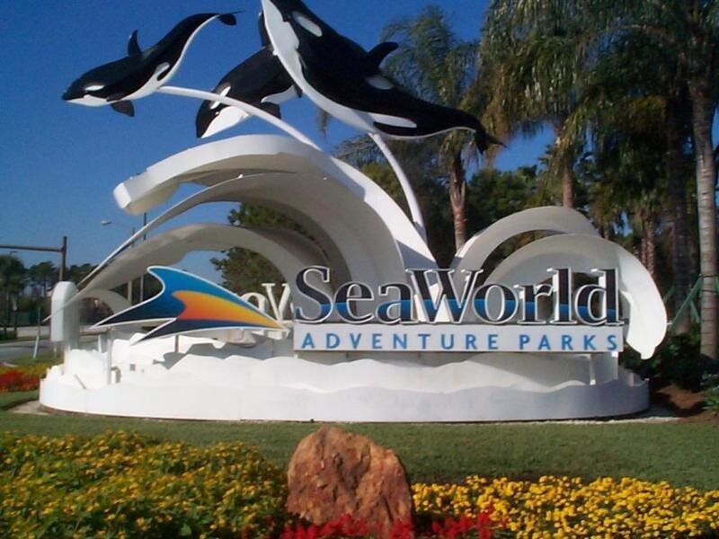 SeaWorld Adventure Parks sign