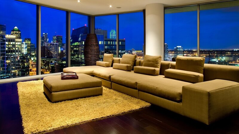 Sectional Sofa in Living Room