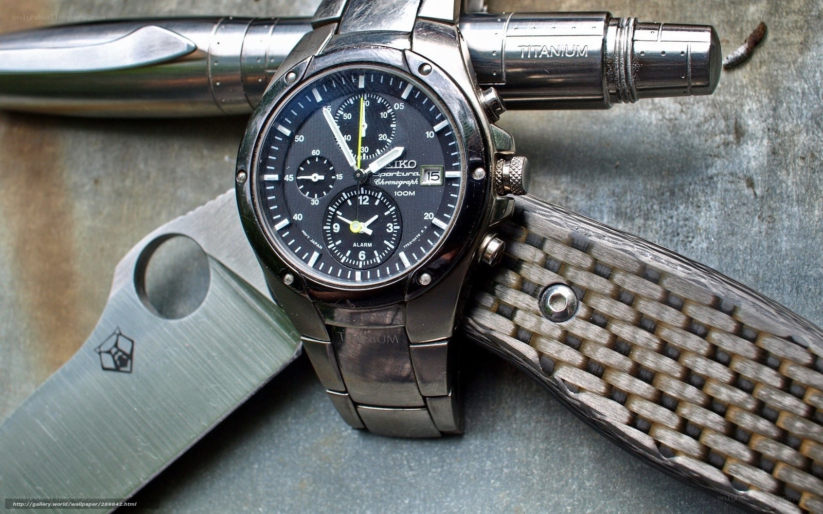 Seiko watch with pen and knife