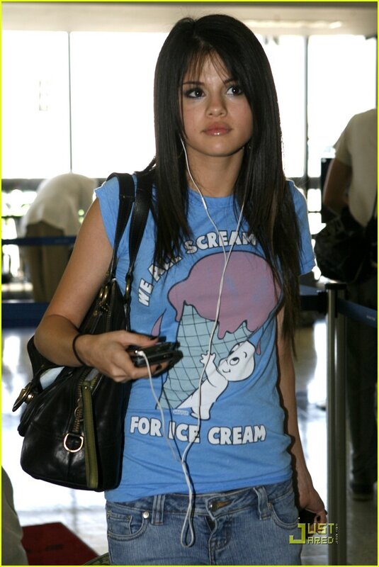 Selena Gomez at airport