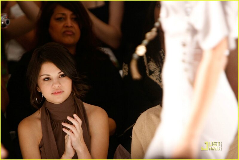 selena gomez at fashion event