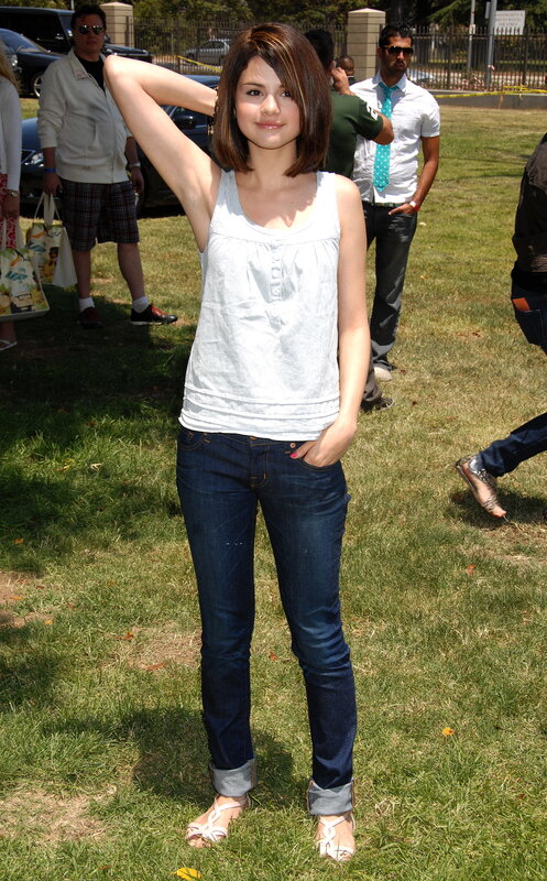 Selena Gomez at outdoor event