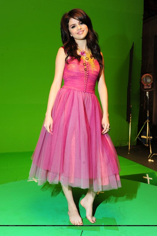 Selena Gomez in pink dress