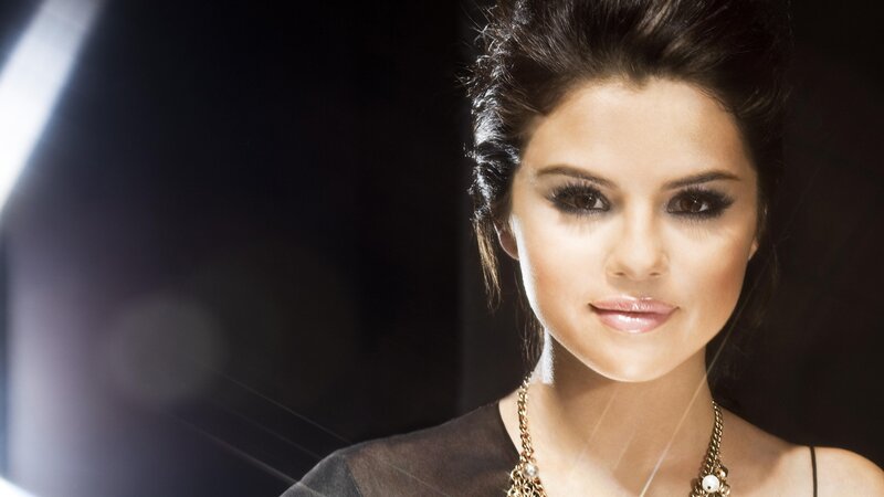 Selena Gomez portrait