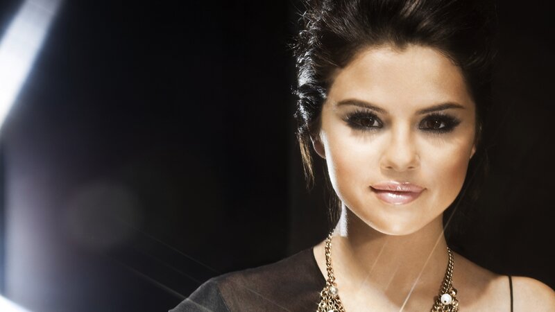 Selena Gomez portrait