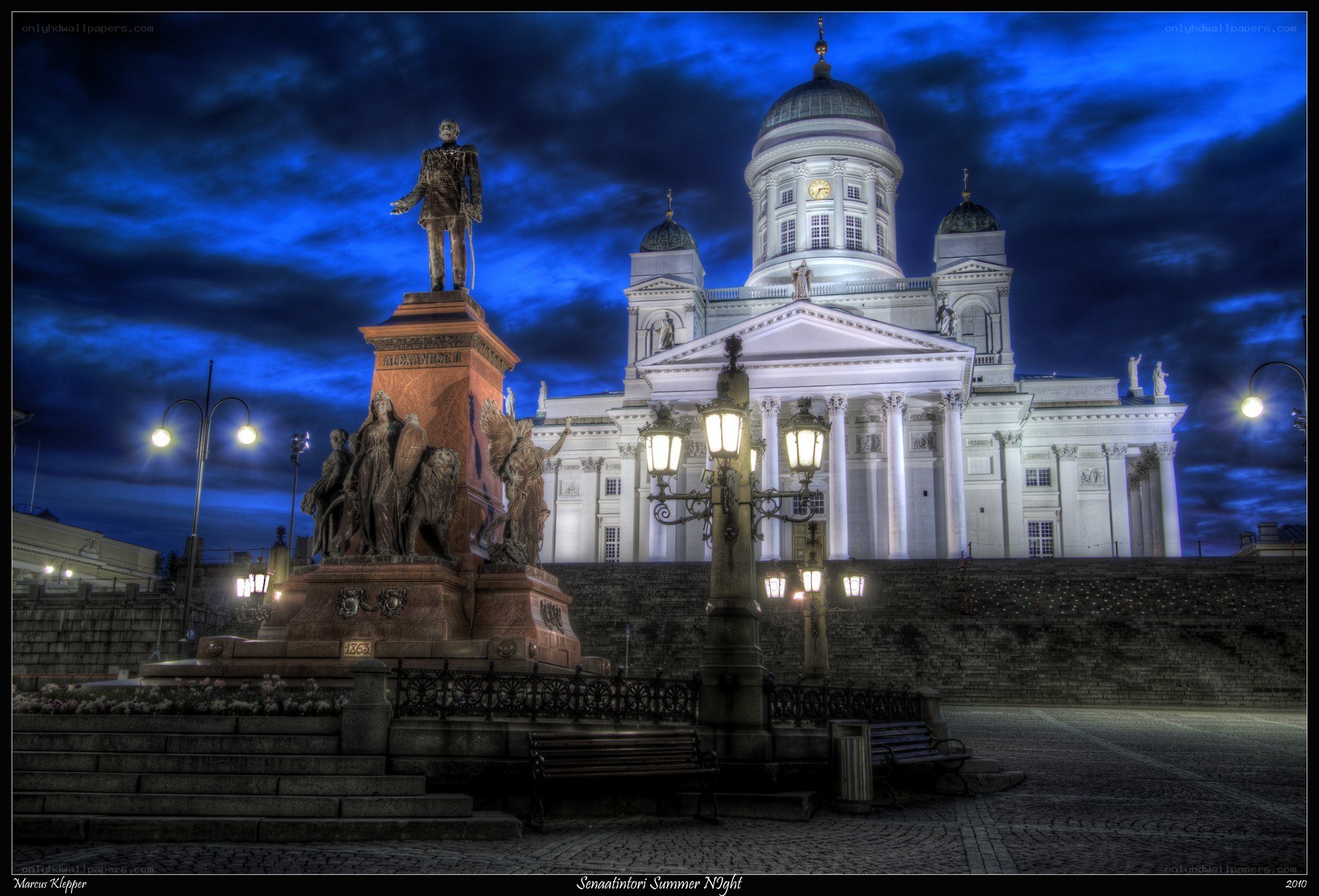 Senaatintori Summer Night
