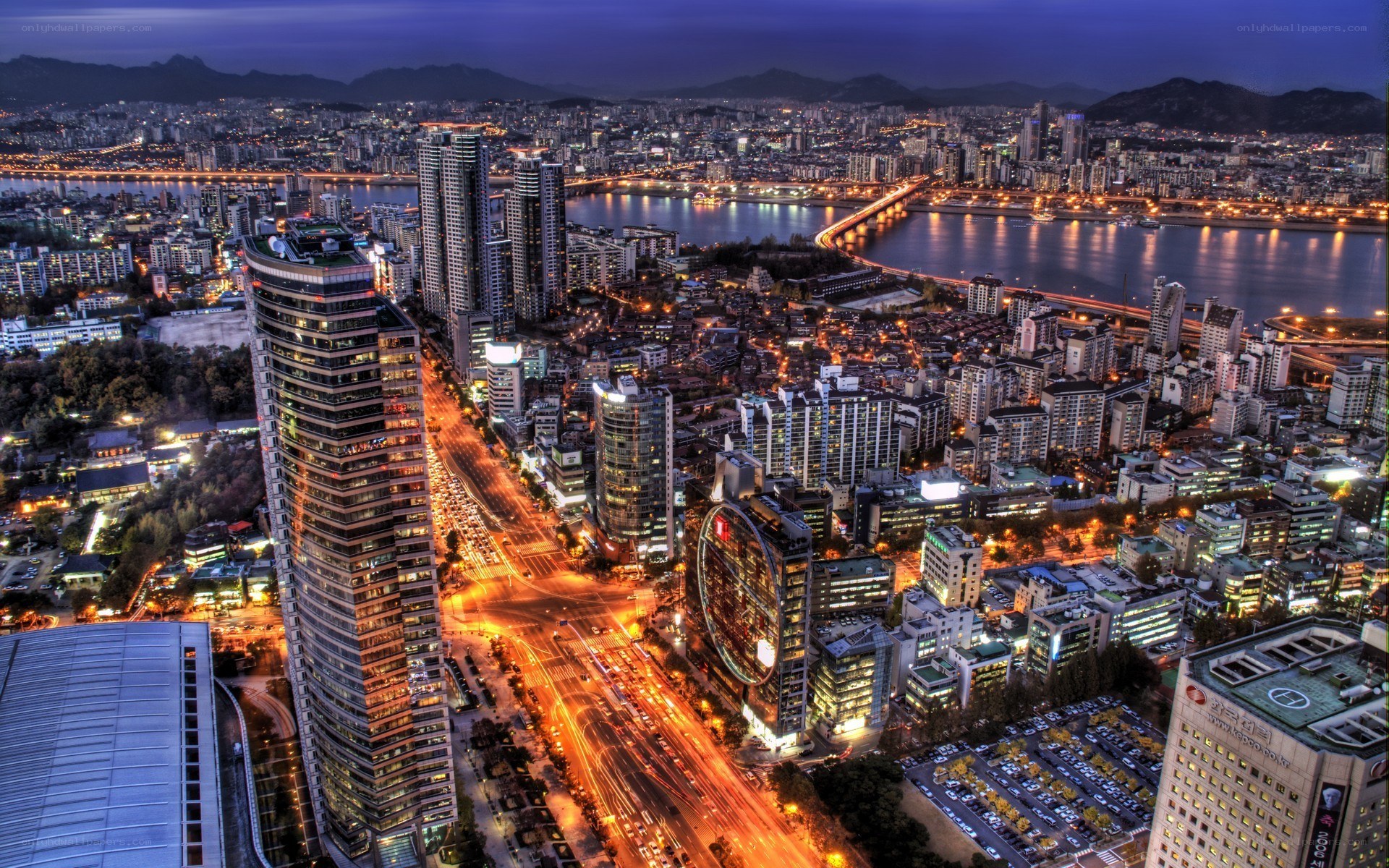 Seoul cityscape at dusk