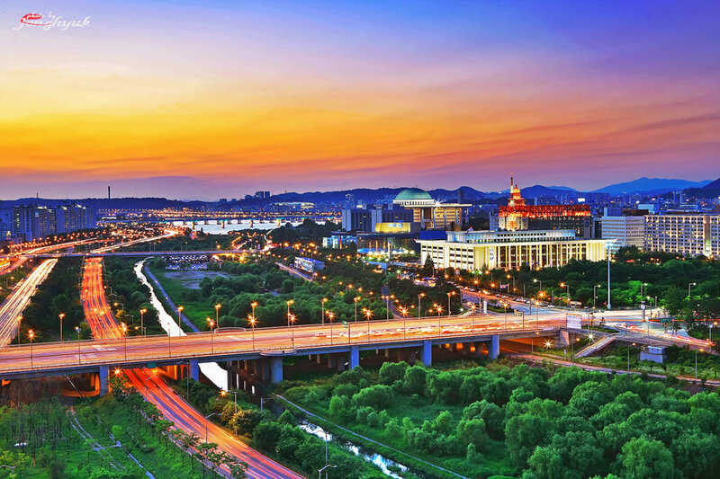Seoul cityscape at sunset