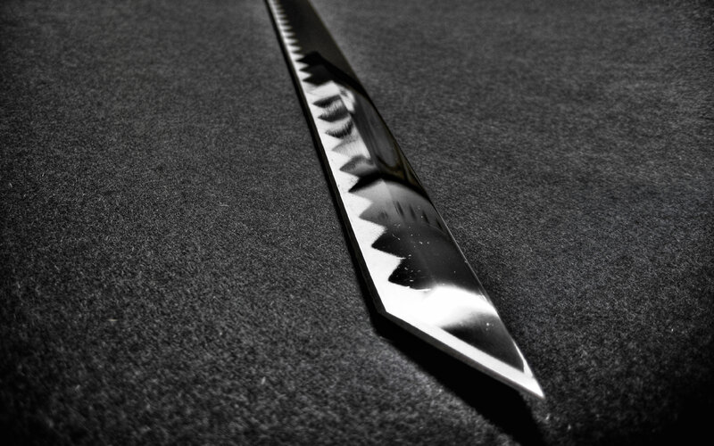 serrated knife blade