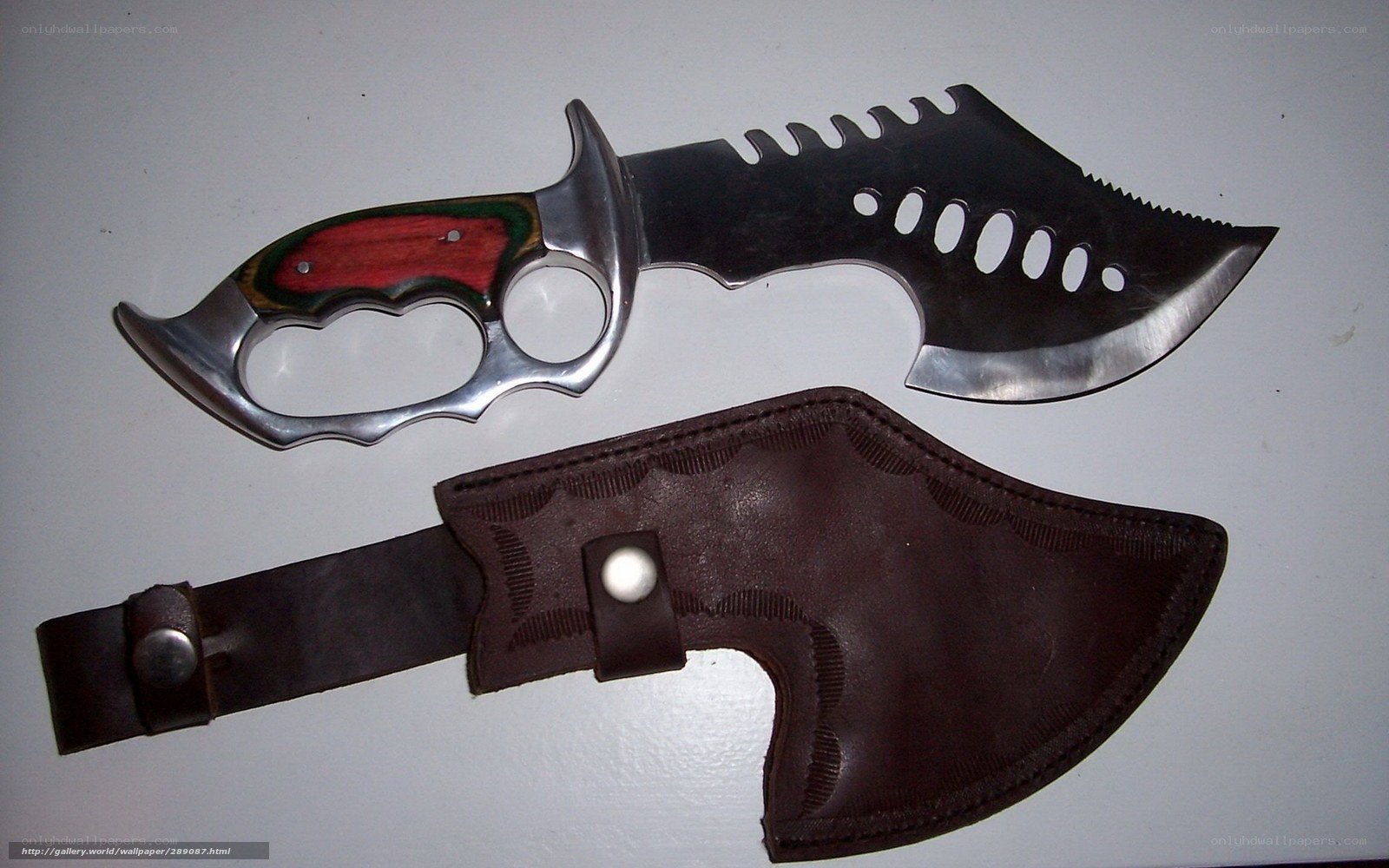 serrated knife with sheath