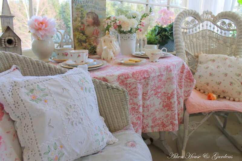 Shabby Chic Table Setting