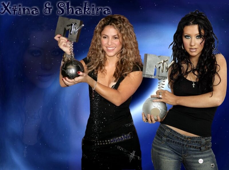 Shakira and Xtina with MTV awards