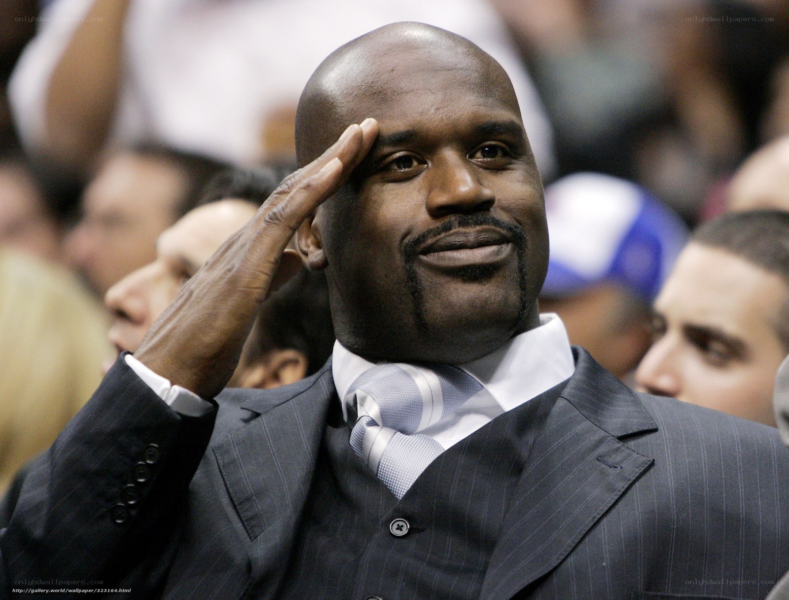 Shaquille O'Neal saluting