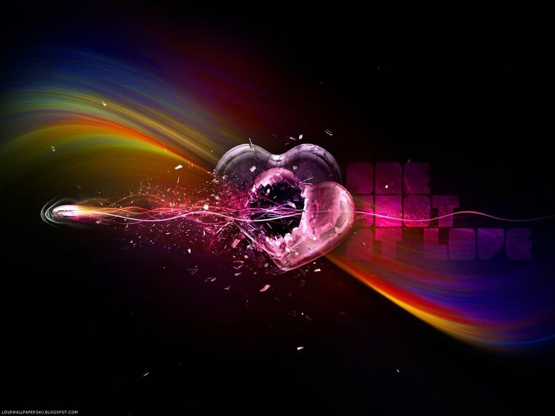 Shattered Heart with Light Streaks — Black