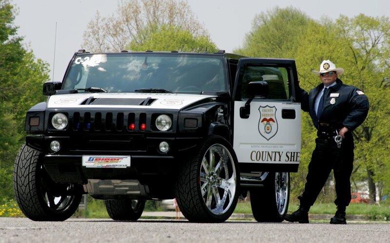 Sheriff Officer with Hummer