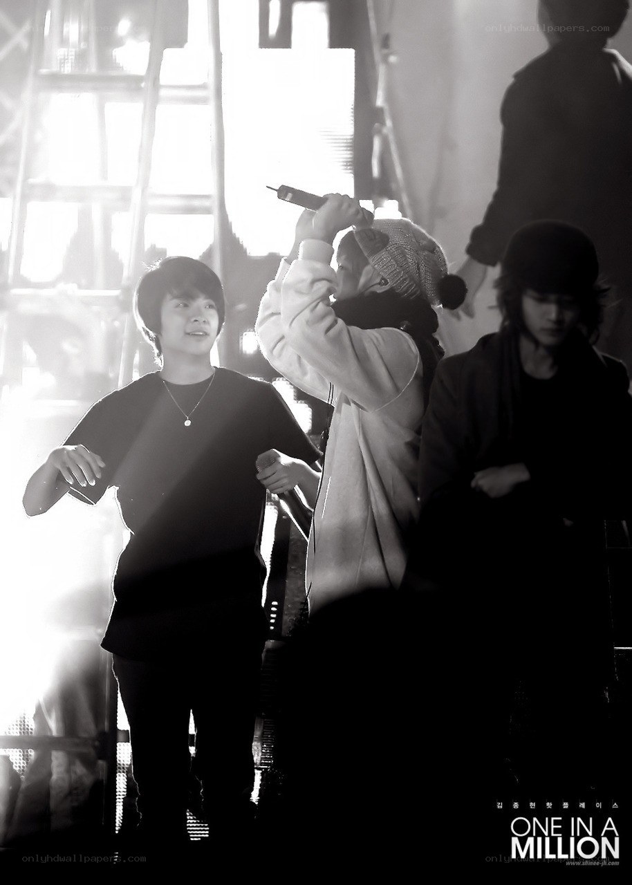 Shinee performing on stage