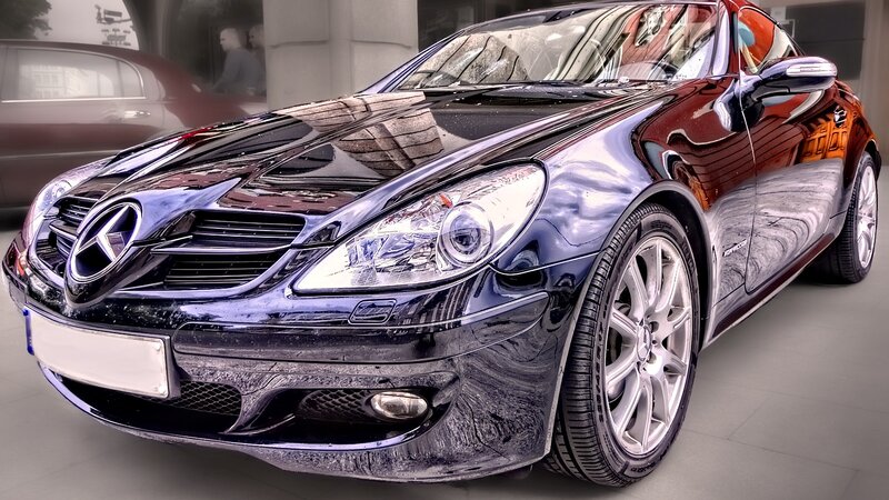 Shiny black Mercedes-Benz SLK