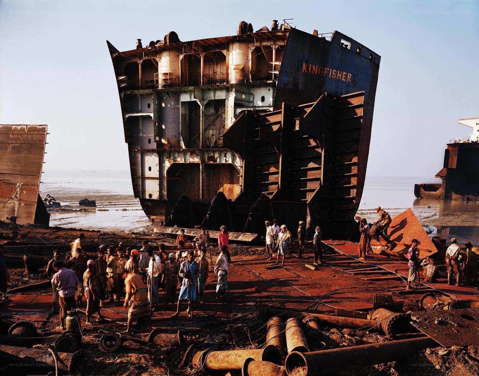 Shipbreaking in Chittagong